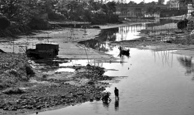 দখল ও দূষণে বিপন্ন নদী ও পরিবেশ: টনক নড়বে কবে?